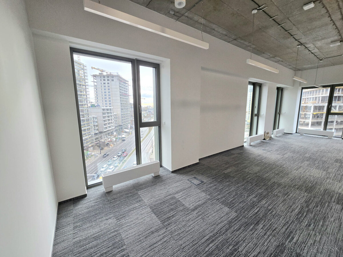 Kancelária s výhľadom na Downtown projekt ZWRIN - 9