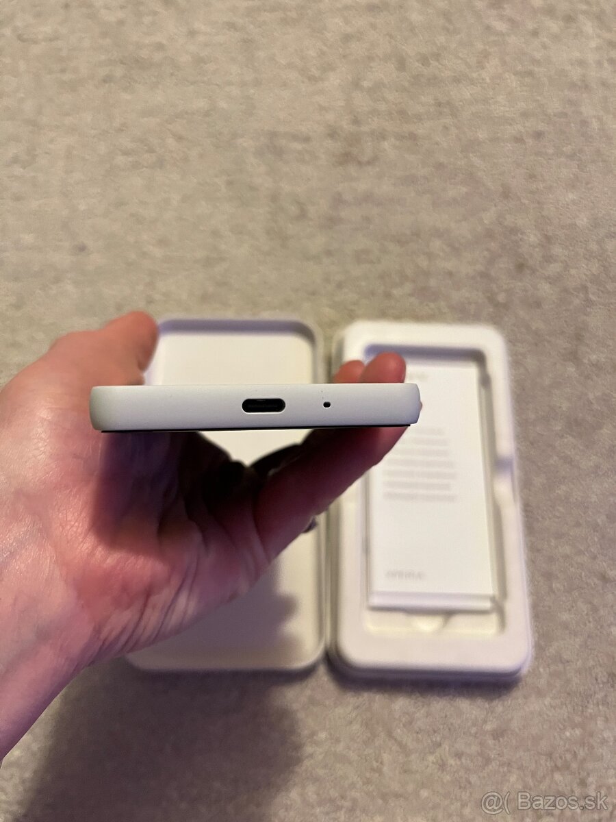 SONY XPERIA 10 VI biely - 9