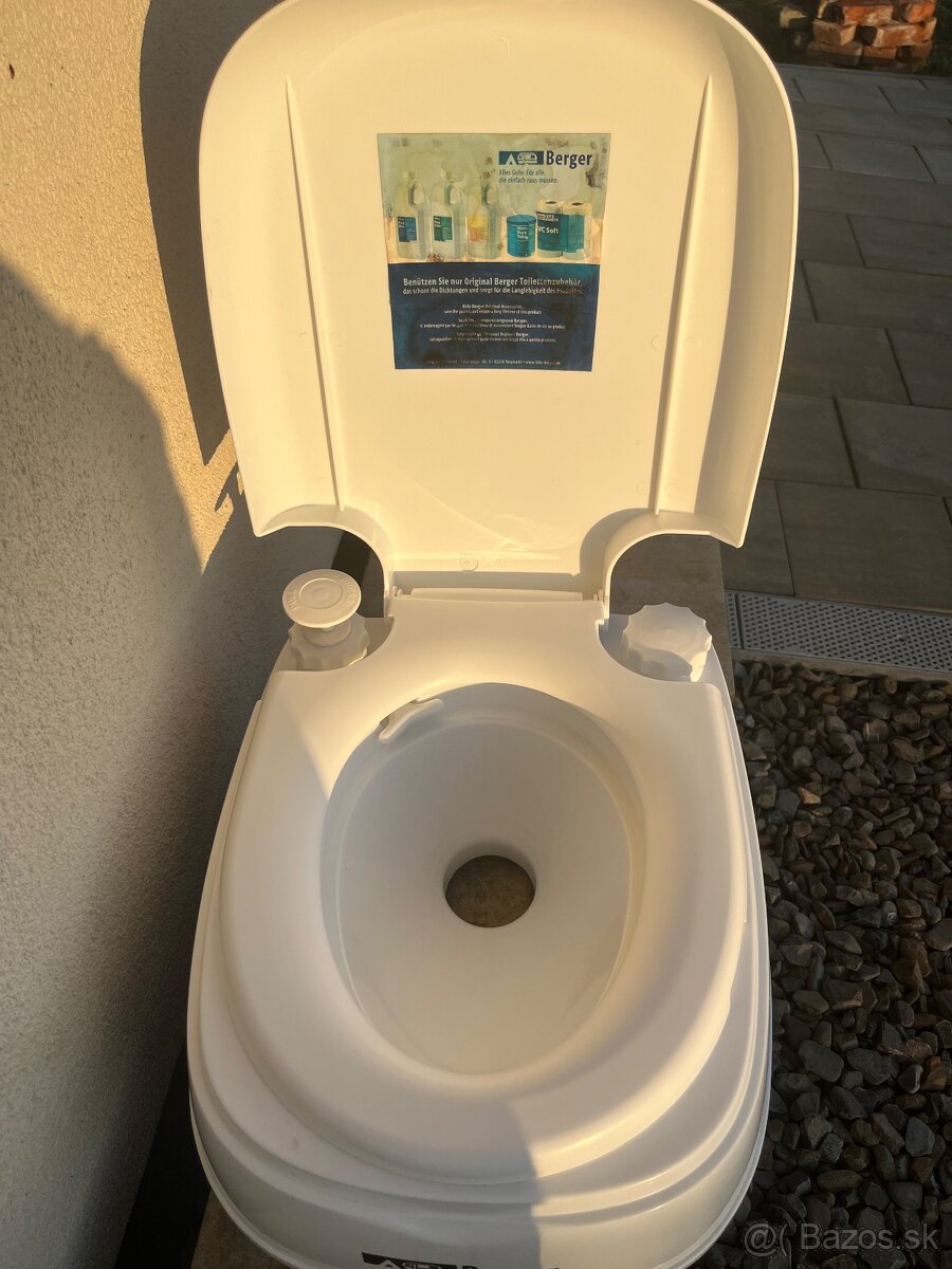 Chemicka toaleta - 9