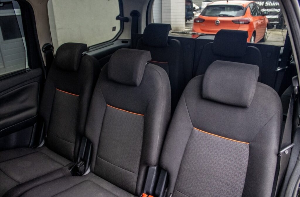 Ford Galaxy 7miestné - 9