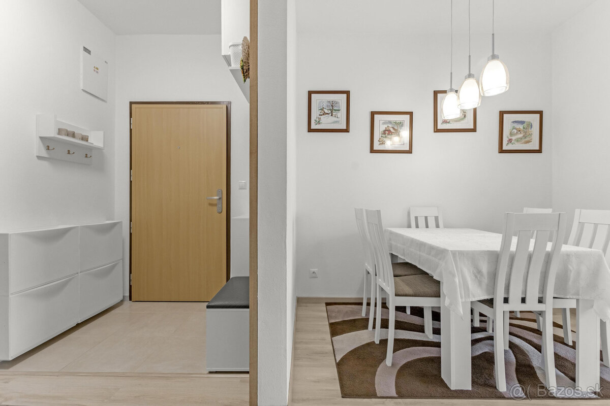 Slnečný 3-izbový byt s výhľadom na Karpaty v Slovenskom Grob - 9