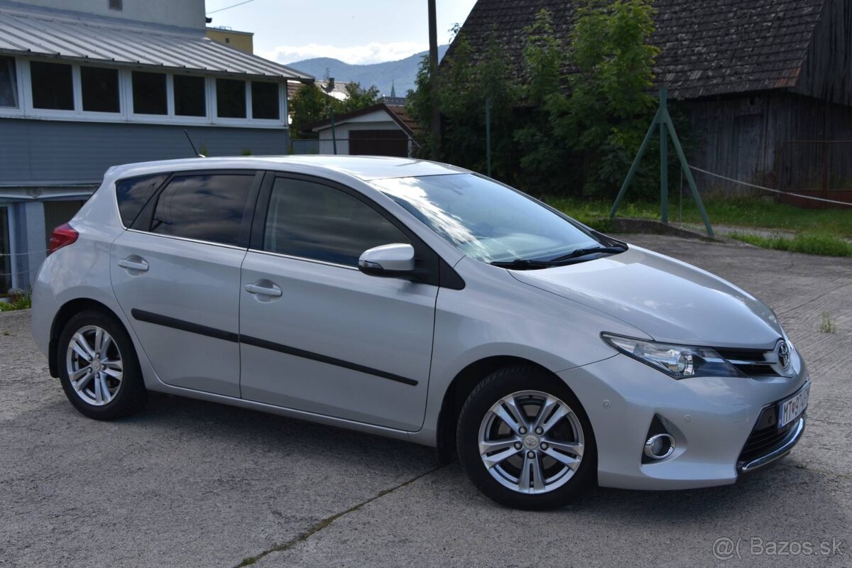 Toyota Auris 2.0 l D-4D DPF Active - 9