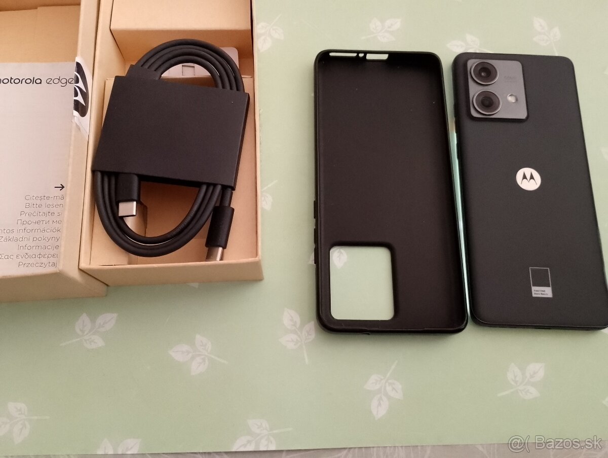 Moto Edge 40 Neo. 12gb/256gb - 9