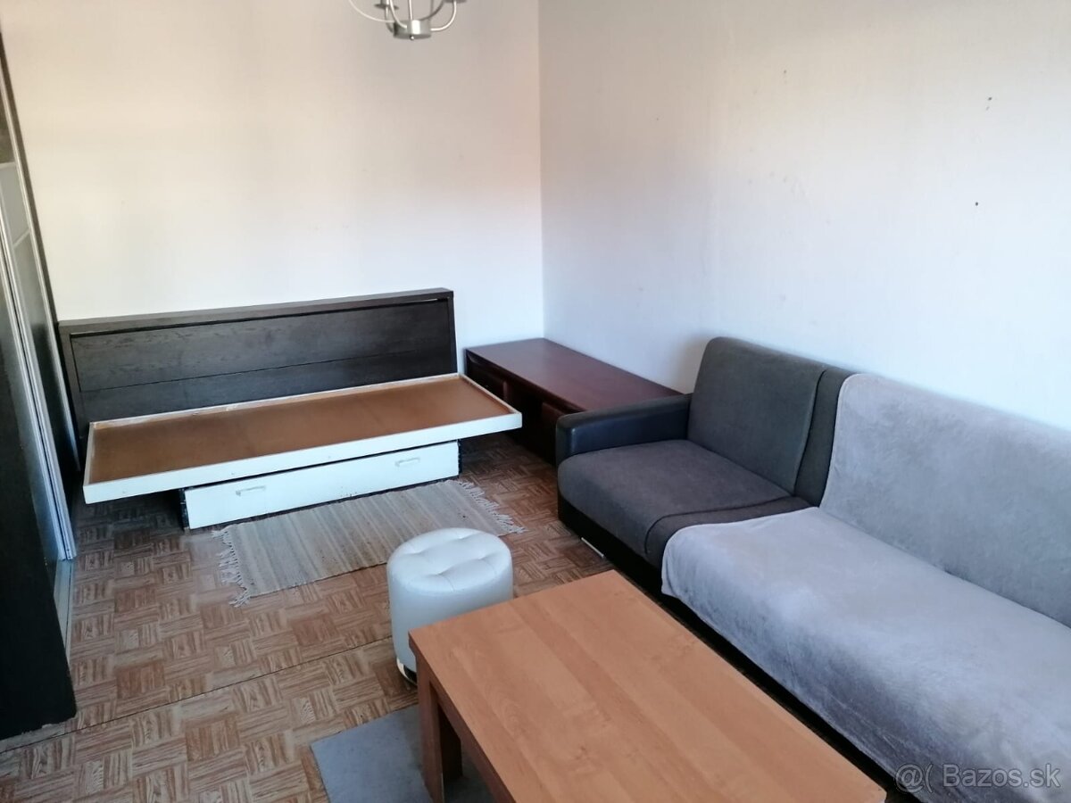 Predaj 1-izbový byt ZVOLEN Podborová - 9