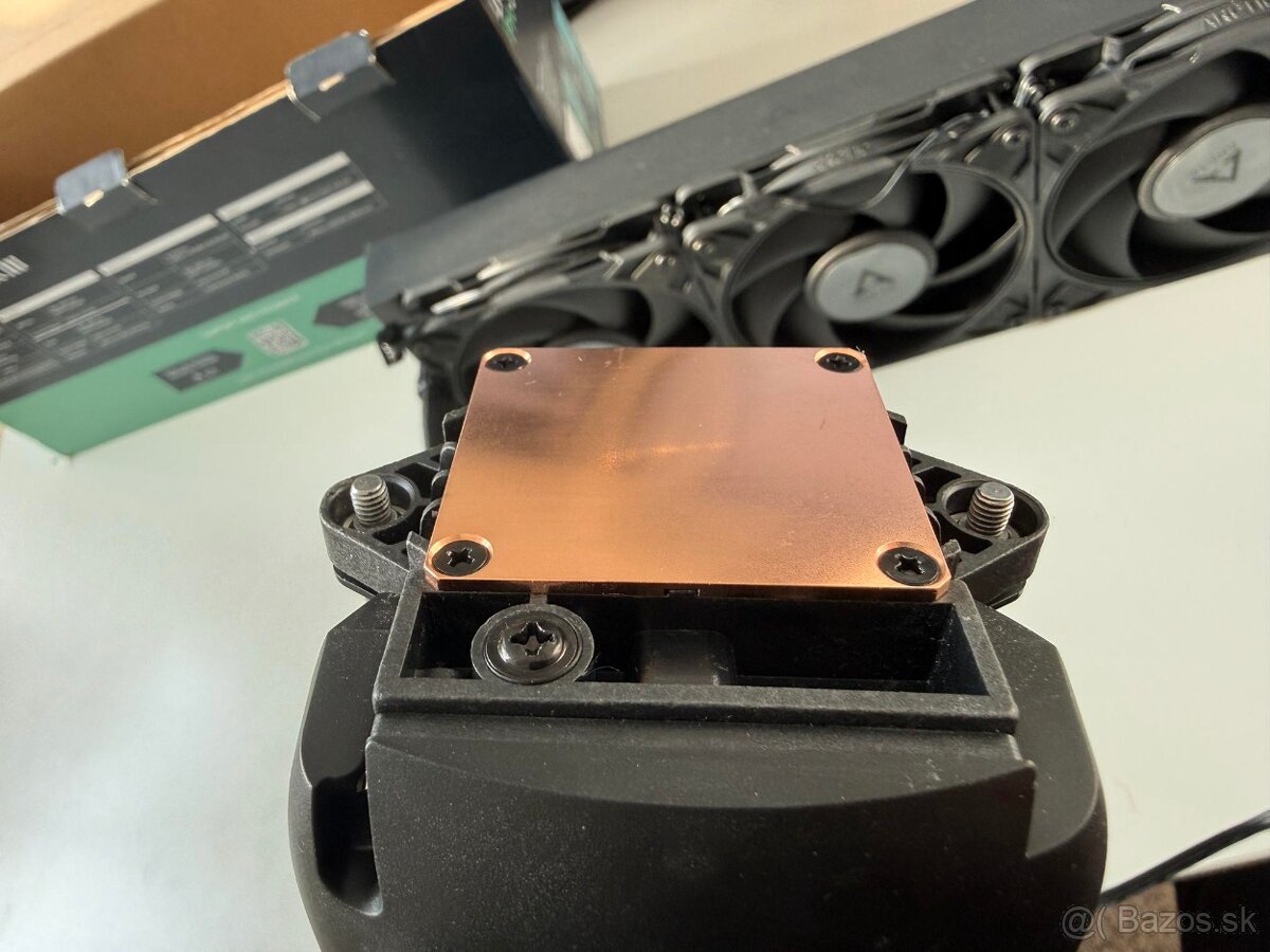 ARCTIC Liquid Freezer III Pro 360 čierna - 9