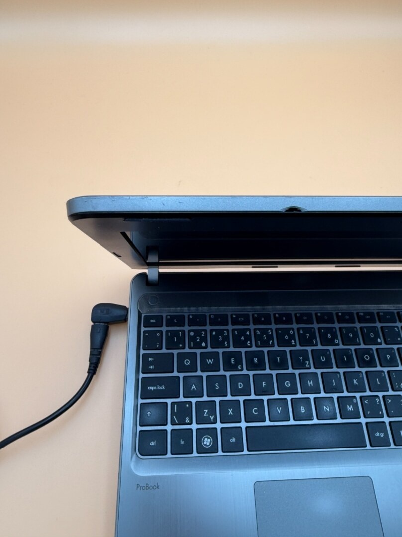 Notebook HP ProBook 4330s i3-2330M/4GB RAM/320GB HDD - 9