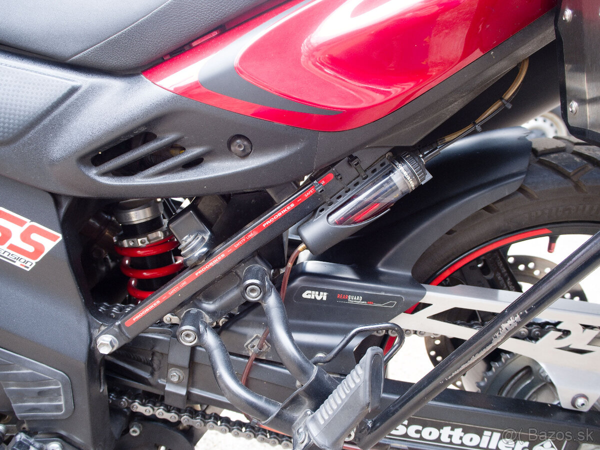 Suzuki DL650 V-Strom ročník 2014 - 9