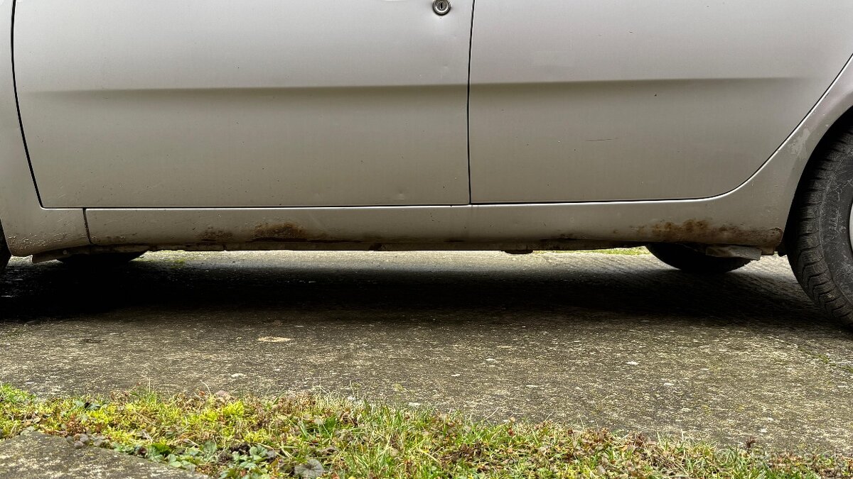 Predám Fiat Punto - 9