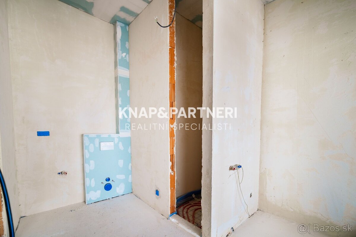 NOVOSTAVBA, AMFIK HOUSE, MEZONETOVÝ 4 IZBOVÝ BYT „D“ S TERAS - 9