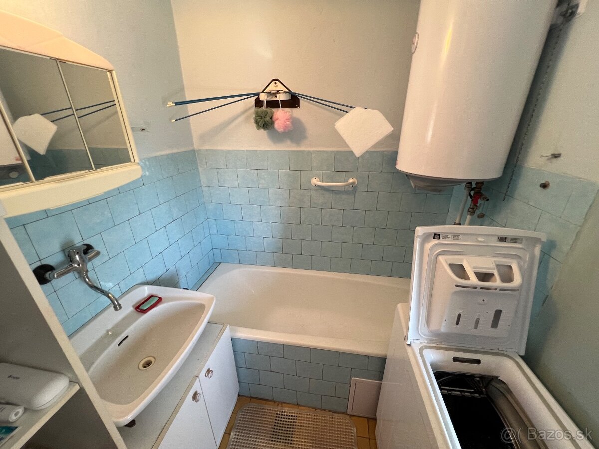 Na predaj 3 izbový tehlový byt, Dvory nad Žitavou - 9