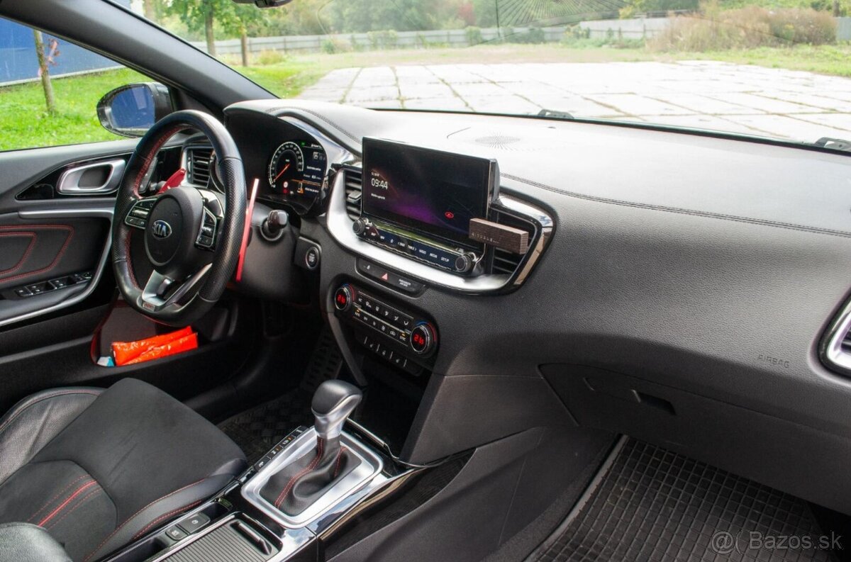 Kia Ceed GT 1.6 T-GDI ZÁRUKA - 9