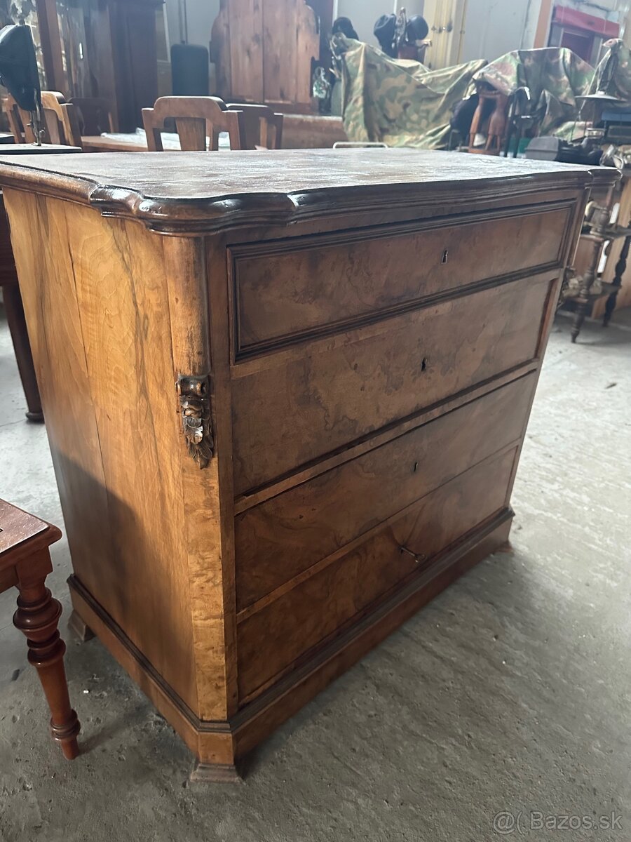 starožitná komoda - 9