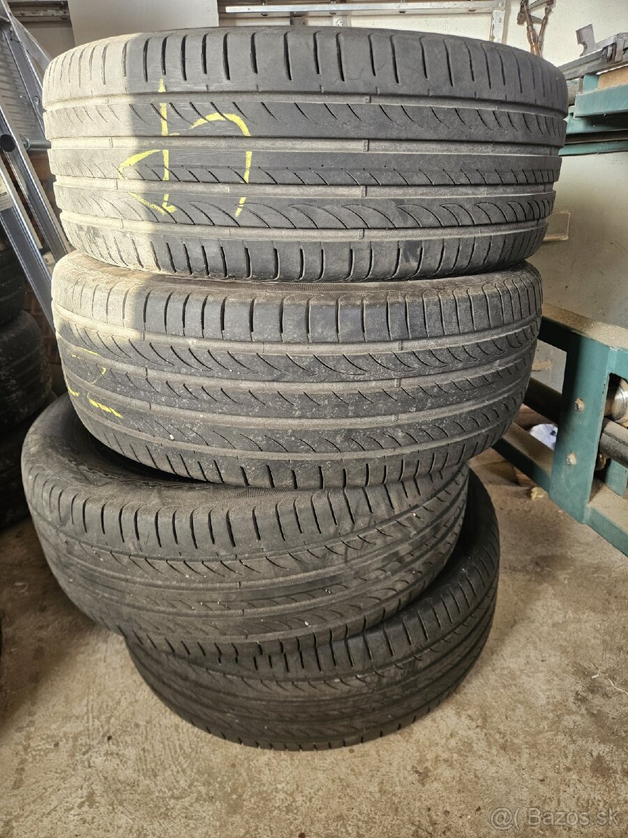 Pirelli powergy 225/55 r17 - 9