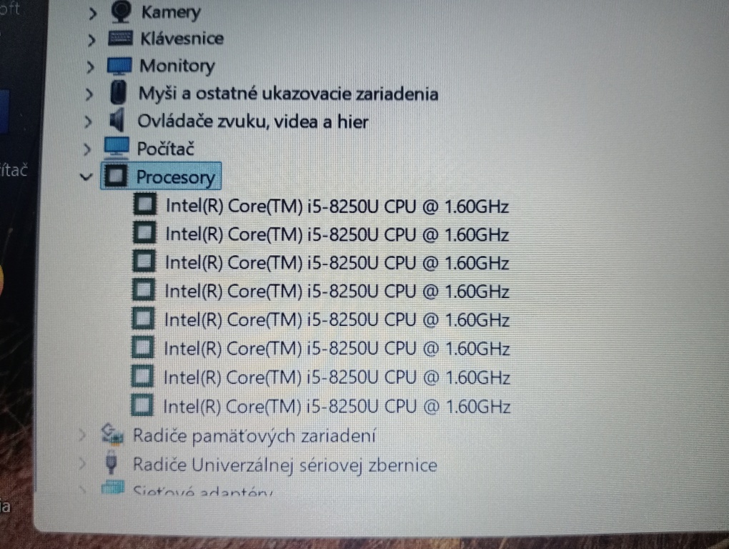 predám Lenovo V330 , Intel core i5 , 8gb ram , ssd - 9