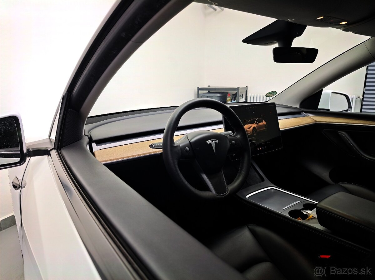 TESLA MODEL Y LONG RANGE 4X4, 378KW, 2023, 1.MAJITEL, DPH - 9