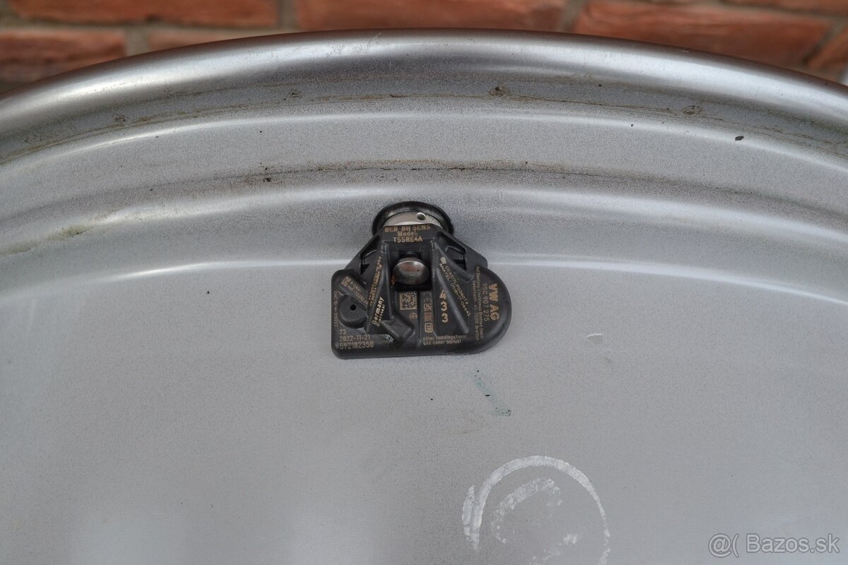 5x112 R20 Hlinikove disky Original VW Tiguan II R-line - 9