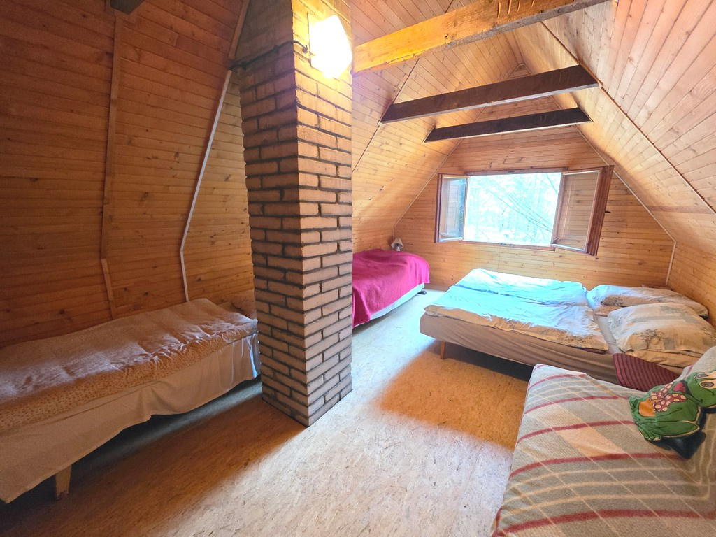 Predáme rekreačnú chatu, Varín - Pod Jedľovinou, R2 SK. - 9