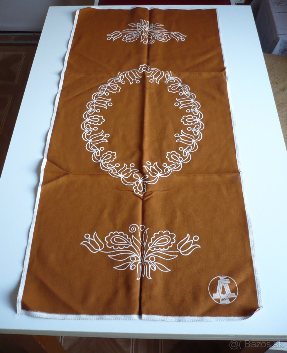 obrúsky a obrusy - 9