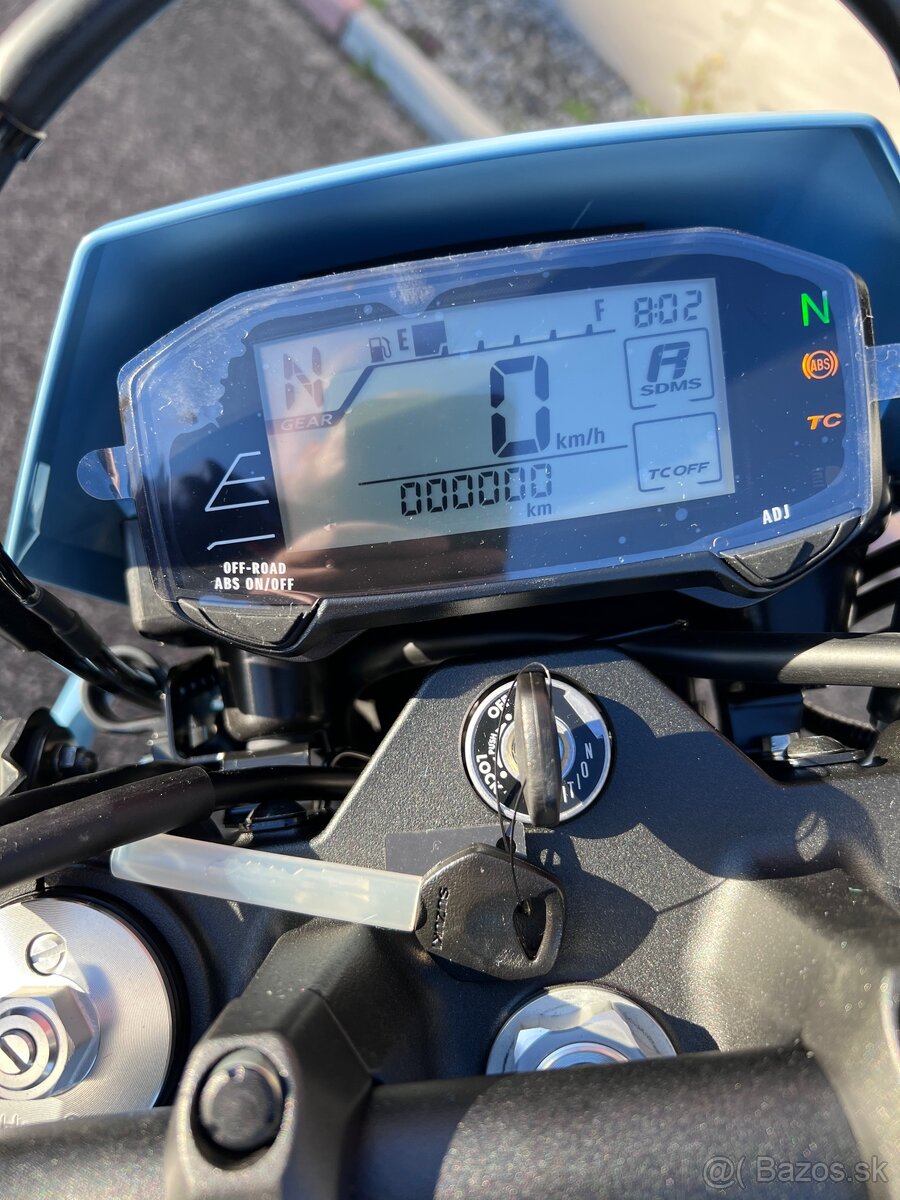 Suzuki DR-Z4 SM 2026 - 9