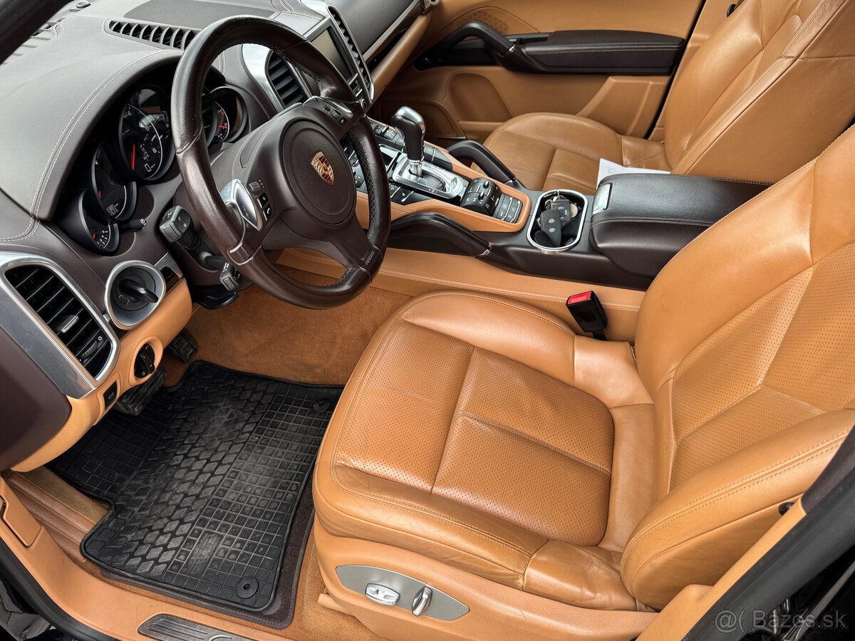 Porsche Cayenne - 9