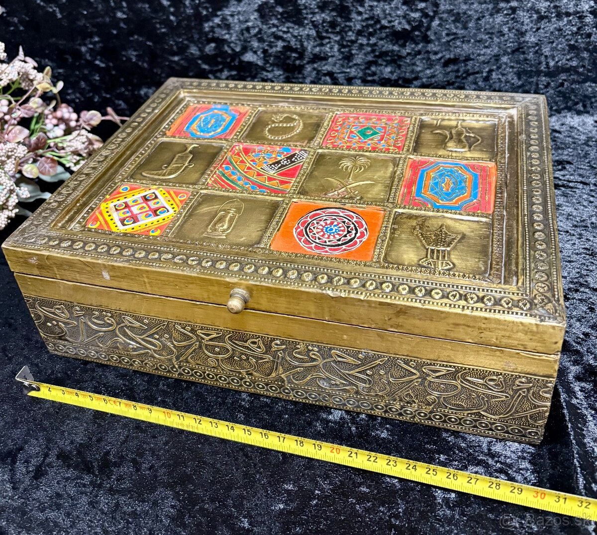 Starozitna arabská mosadzno drevená truhlica s emajlom - 9