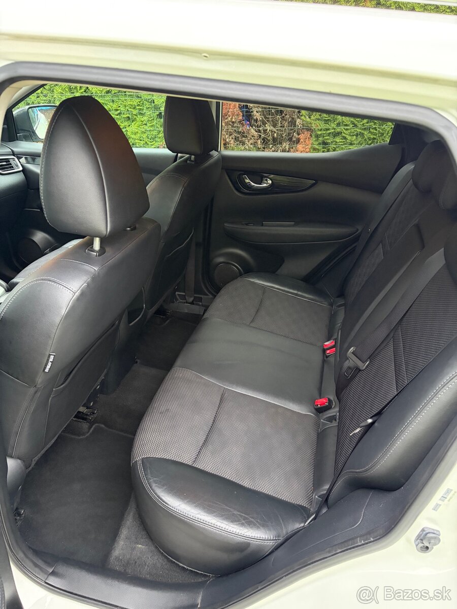 Nissan Qashqai 1.2 - 9