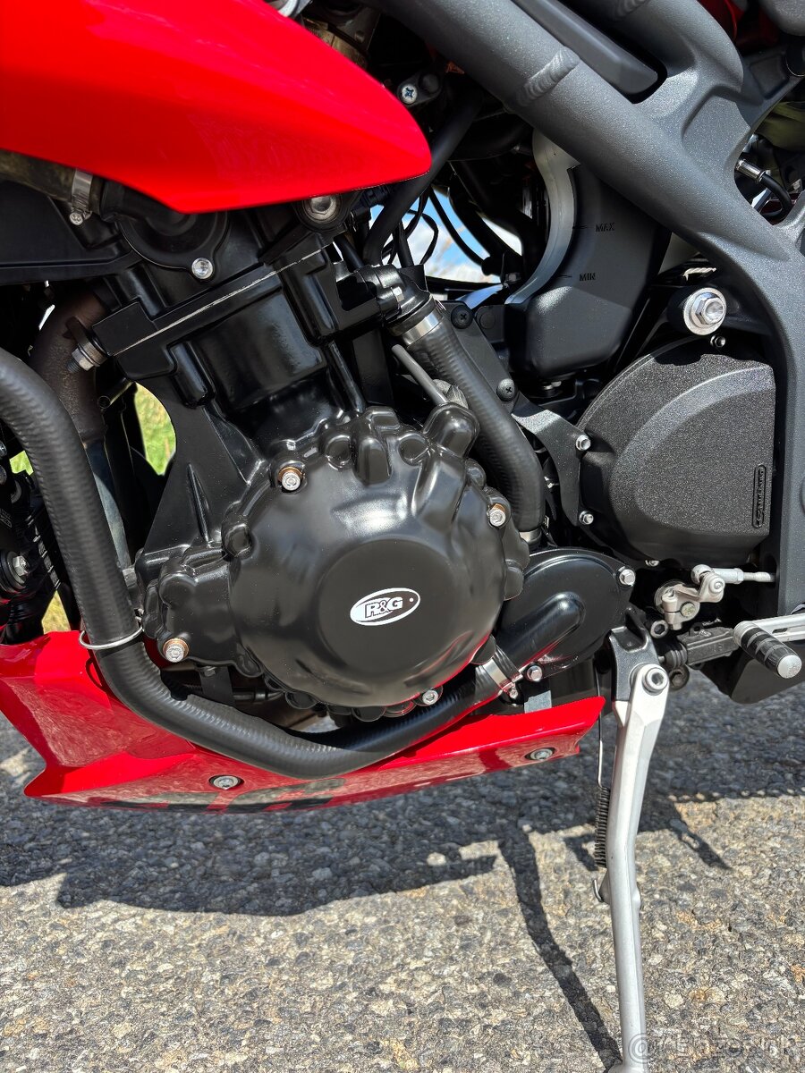 Triumph Speed Triple 1050 - 9