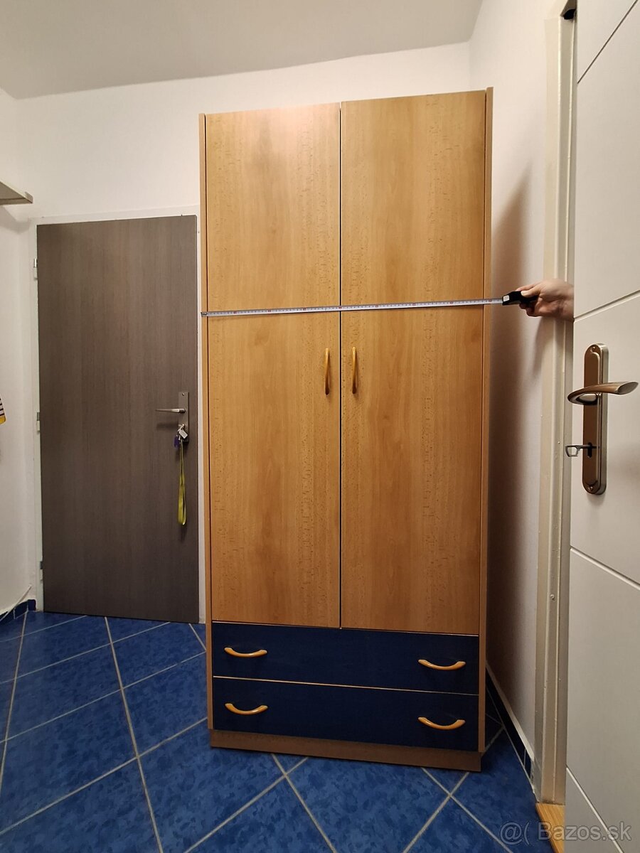 Skrina na kabàty so šuflìkmi - 9