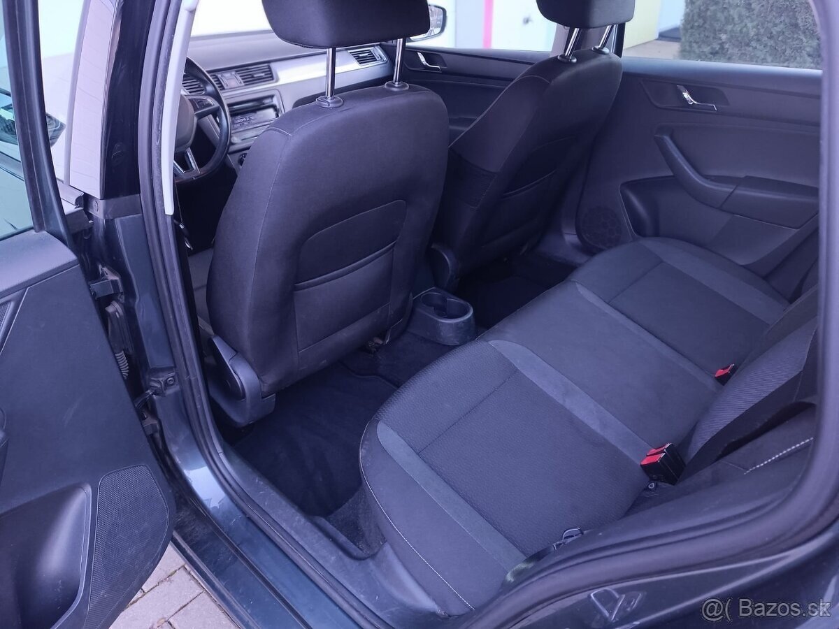 Prodám Škoda Rapid 1.6 TDI 77kw Nová STK - 9