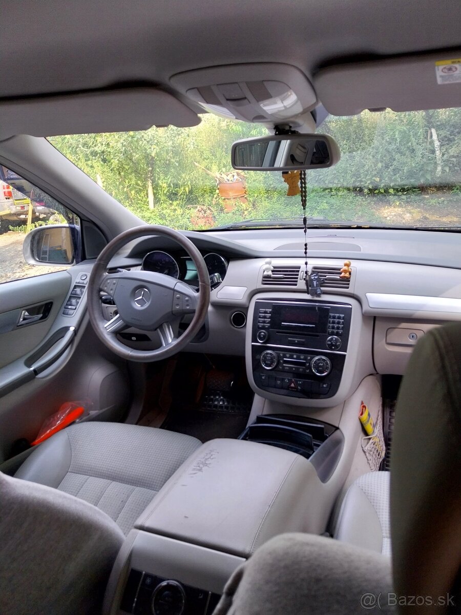 Mercedes R 350 benzín 200kw - 9