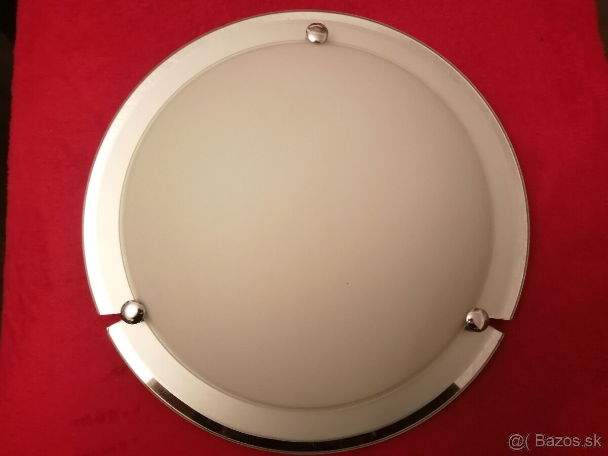 Ozdoby,Vence,Svietnik,Pivné etikety,Rysovacia doska - 9