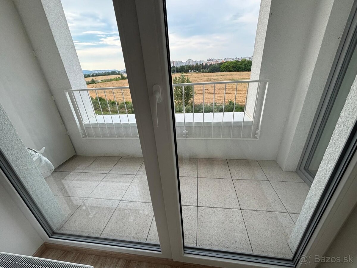 Na prenájom nový moderný 3i byt Petržalka - 9