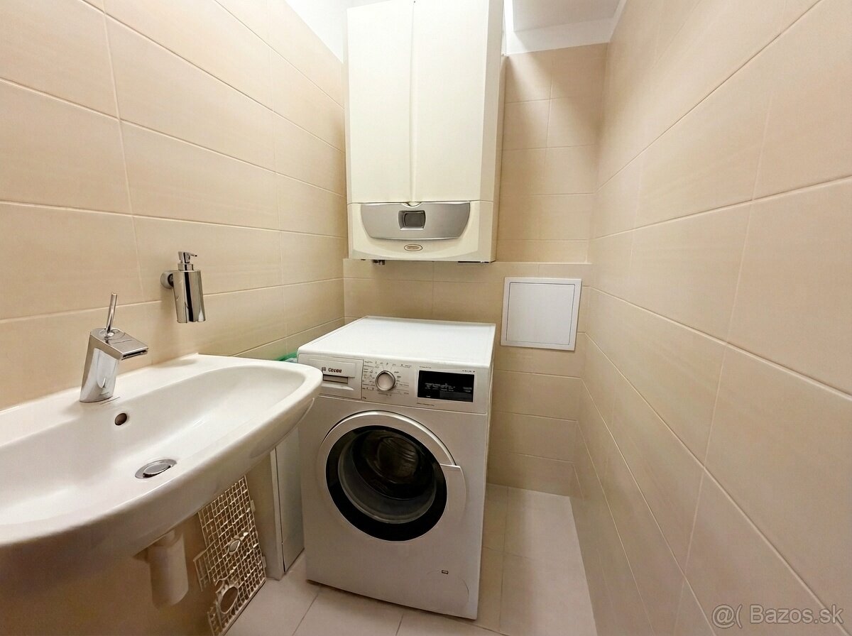 Luxusný, veľkometrážny byt 137m2 s 2 terasasami v Centre - 9