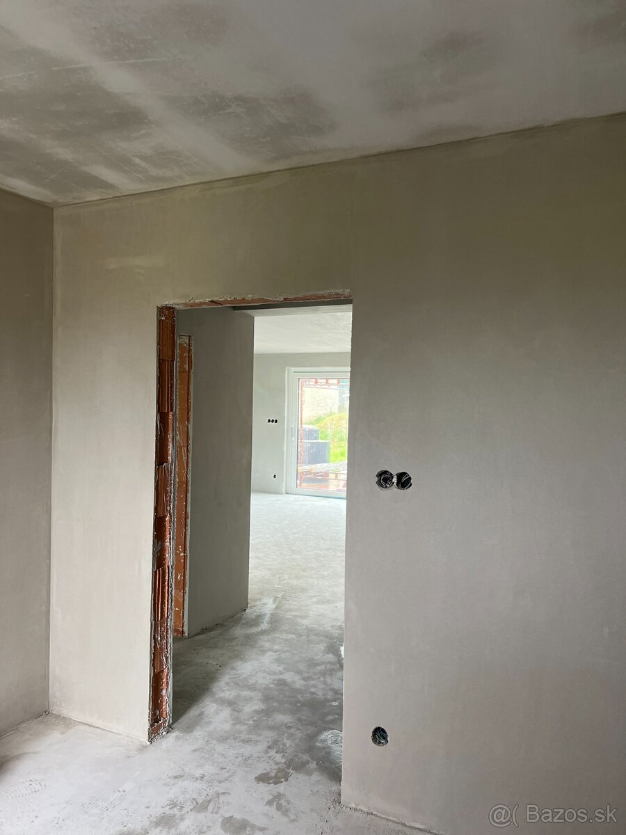 STROJOVÉ OMIETKY – SADROVÉ / VÁPENNO-CEMENTOVÉ - 9