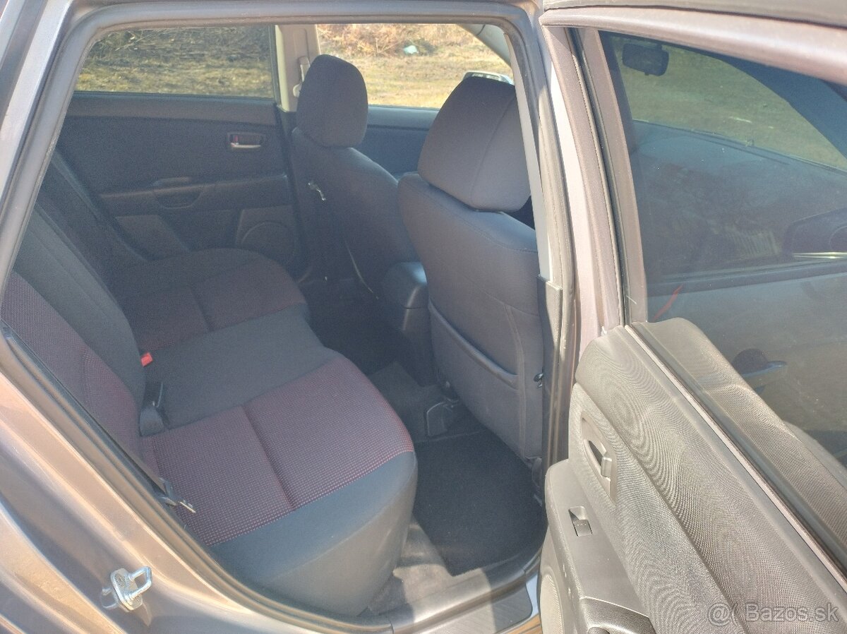 Mazda 3, 1.6 benzin, 77 kW, 2005 - 9