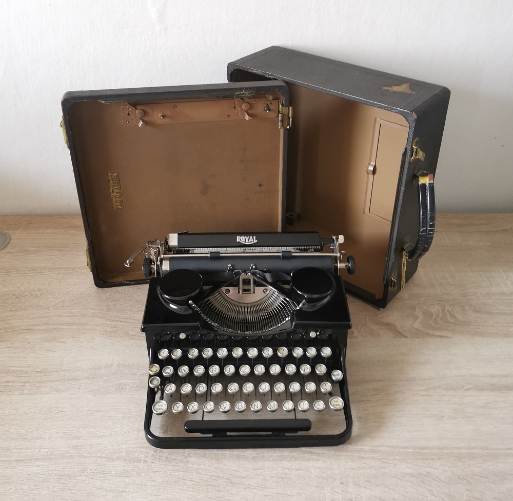 Luxusný starožitný písací stroj ROYAL P z roku 1931 - 9