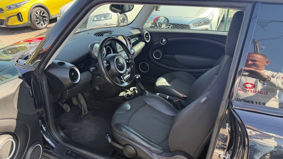 Mini Cooper 1,6 16V - 9