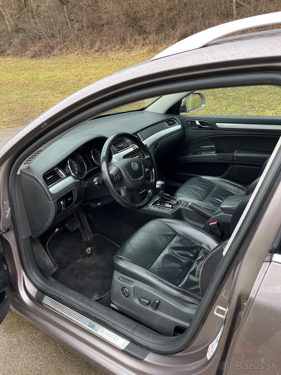 Skoda Superb Combi 2.0 TDI - 9