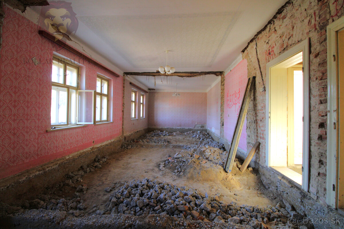 NA PREDAJ - Rodinný dom s veľkým pozemkom - Tepličky - 9