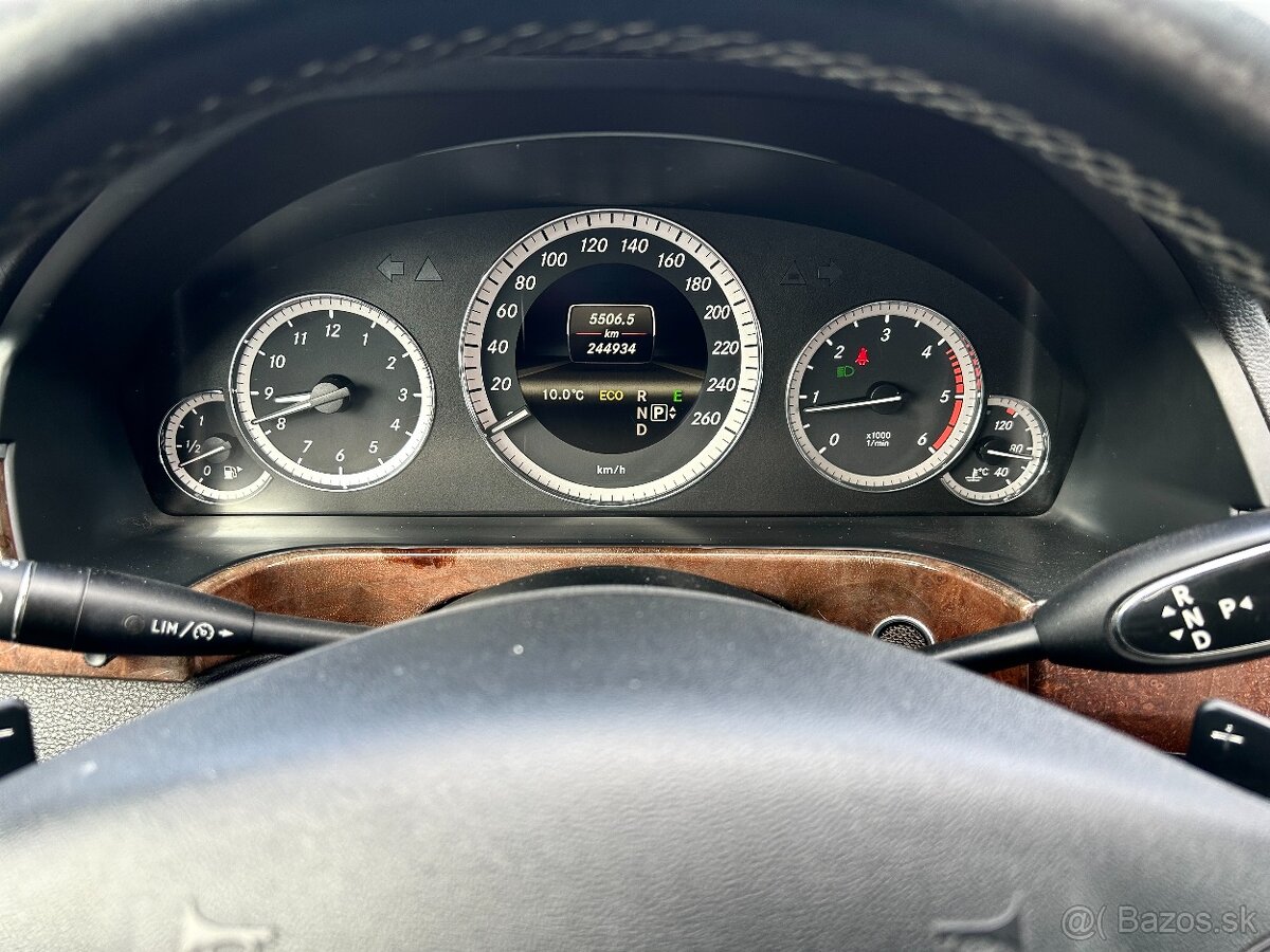 Mercedes-Benz C trieda 10/2012 E-200 CDI Elegance Automat - 9