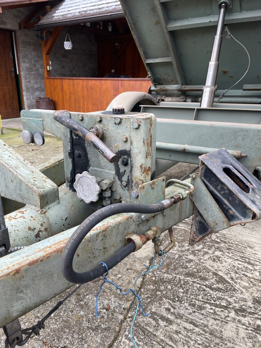 Vyklapacia vlecka - 9