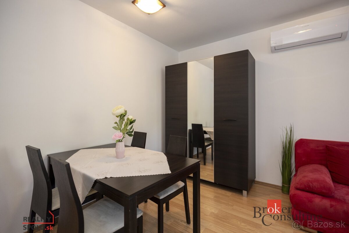 Predaj apartmánu 42m2 v apartmánovom dome s výbornou polohou - 9