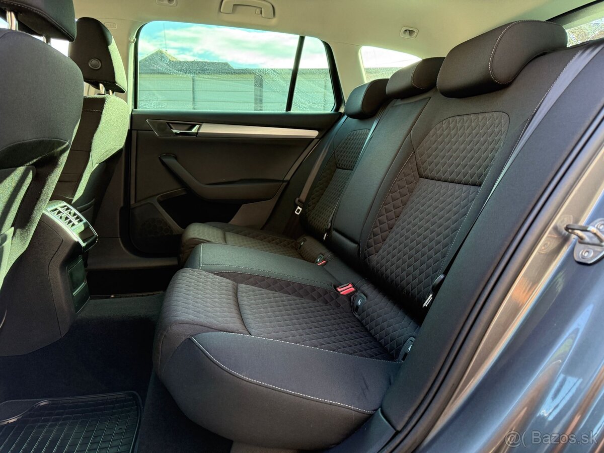 Škoda Superb Combi 2.0 TDI - 9