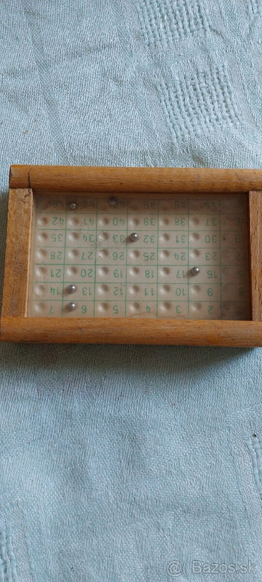 Hračky a poháre - 9