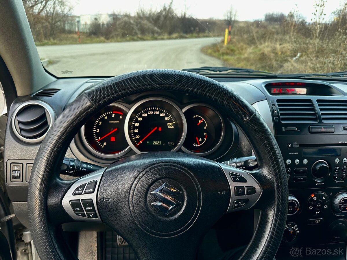Predám Suzuki Grand Vitara 1.9 DDiS - 9