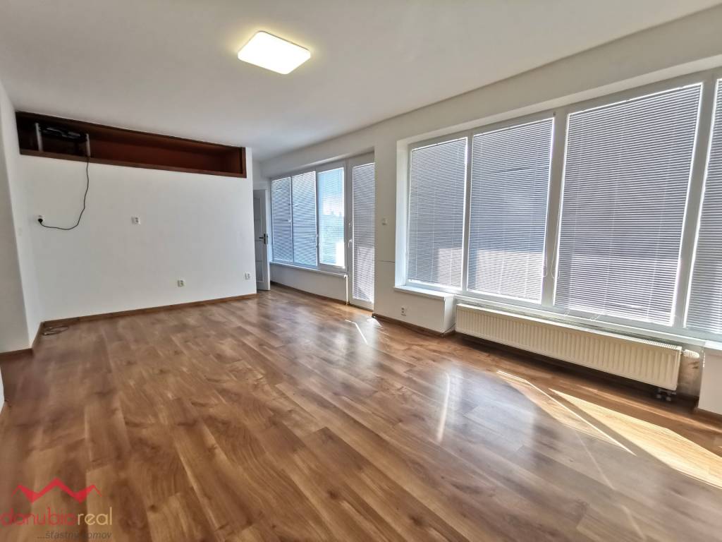 Na prenájom rodinný dom v Komárne - 9