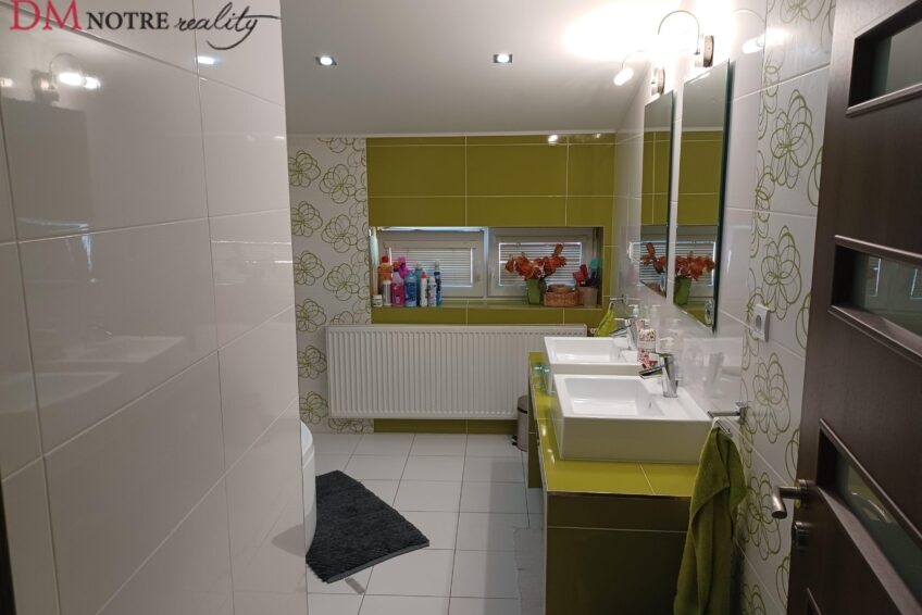 Rodinný dom po rekonštrukcii v obci Vidiná. - 9