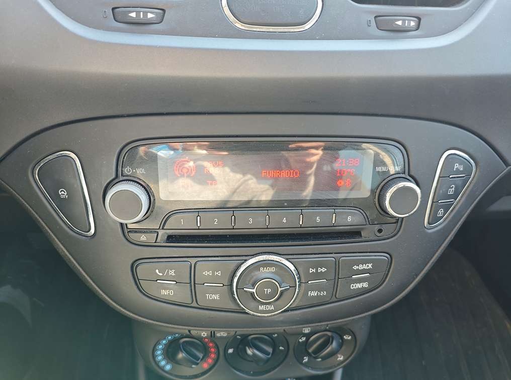 Opel Corsa 1,4 Automat - 9