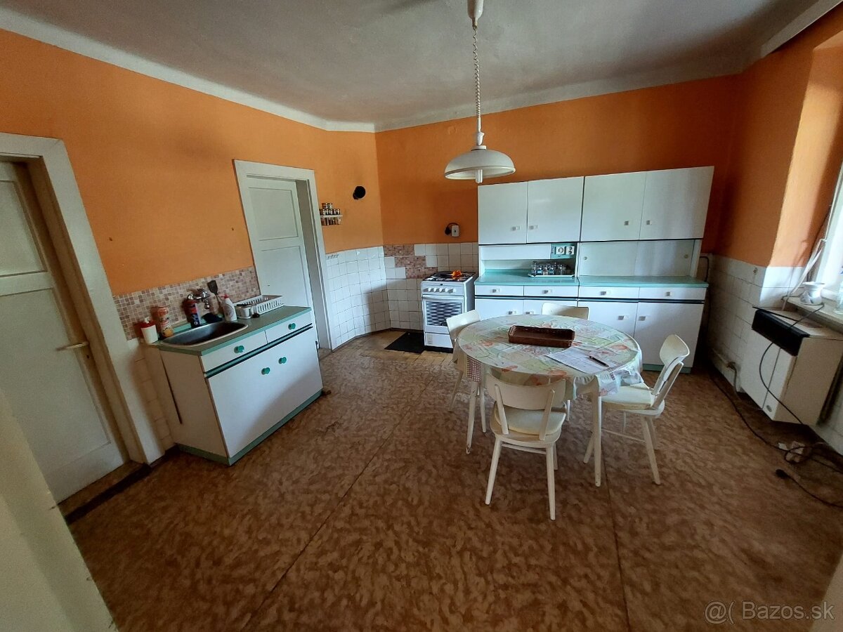 Rodinný dom vhodný aj na podnikanie - 9