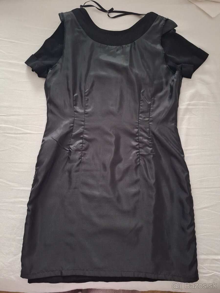 Čierne dámske púzdrové šaty -kokteilky - 9